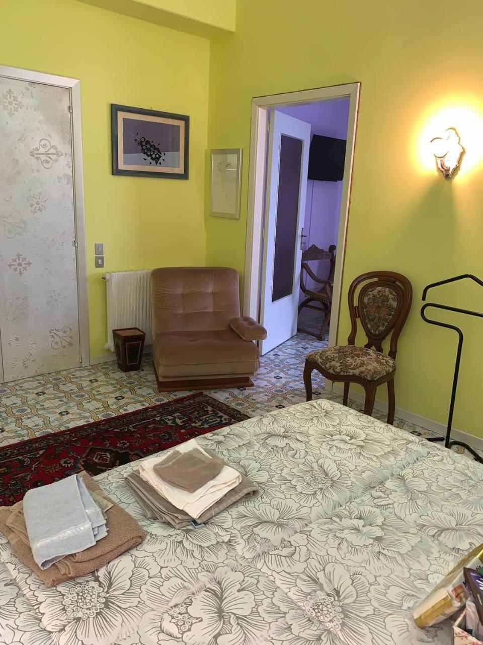 Blue Sea Bed and Breakfast Roccella Ionica Buitenkant foto